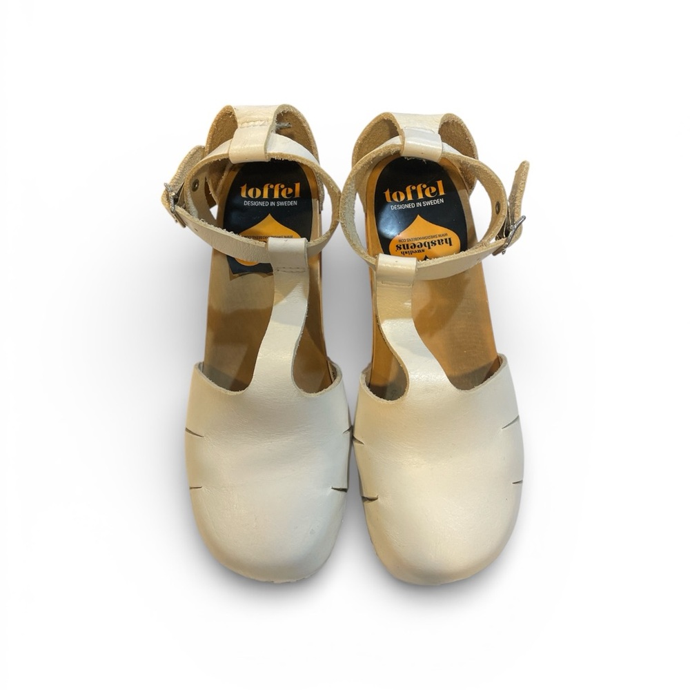 Toffee Women’s Swedish Leather Shoes